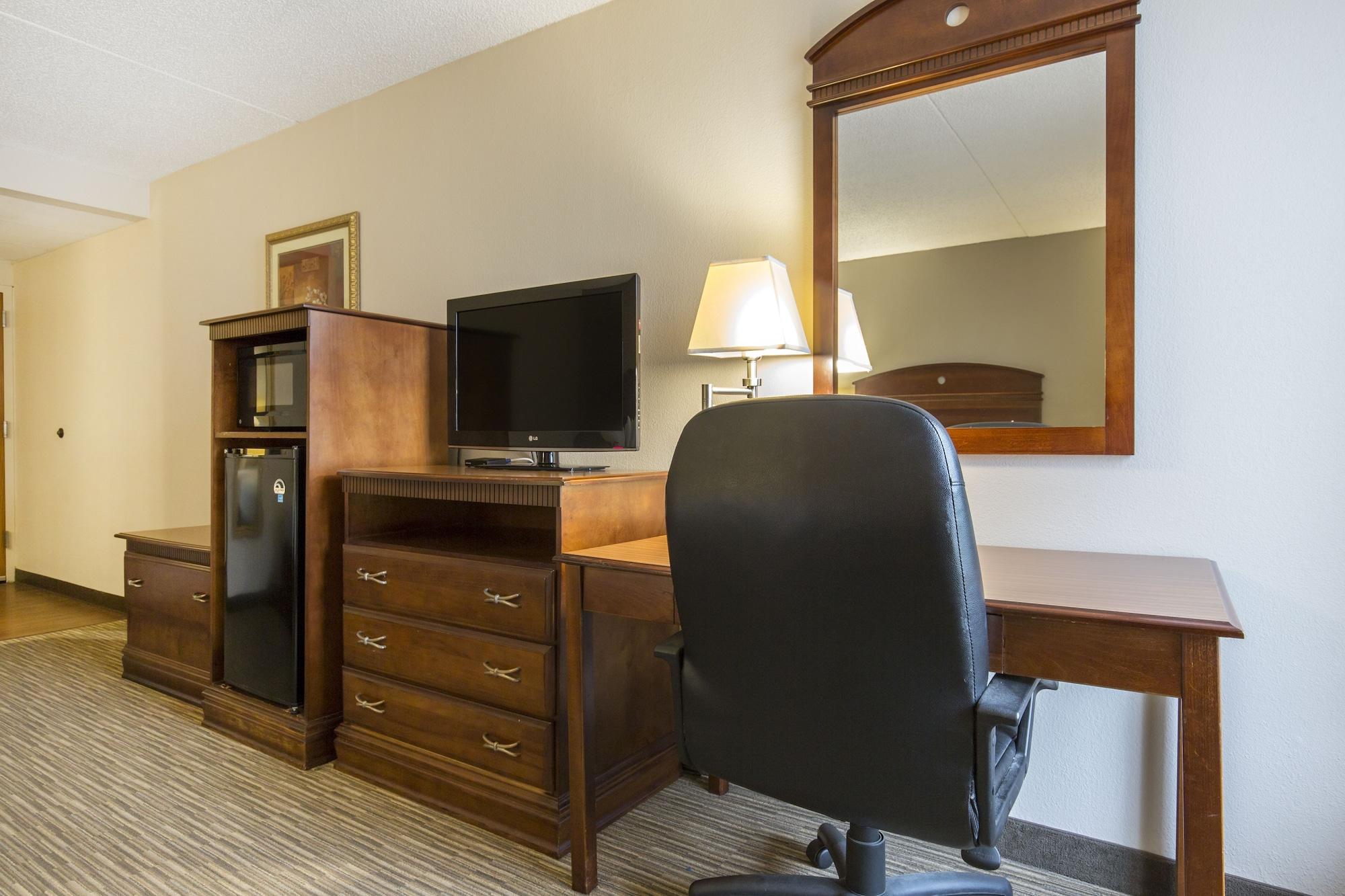 Greenstay Hotel & Suites Central 斯普林菲尔德 外观 照片
