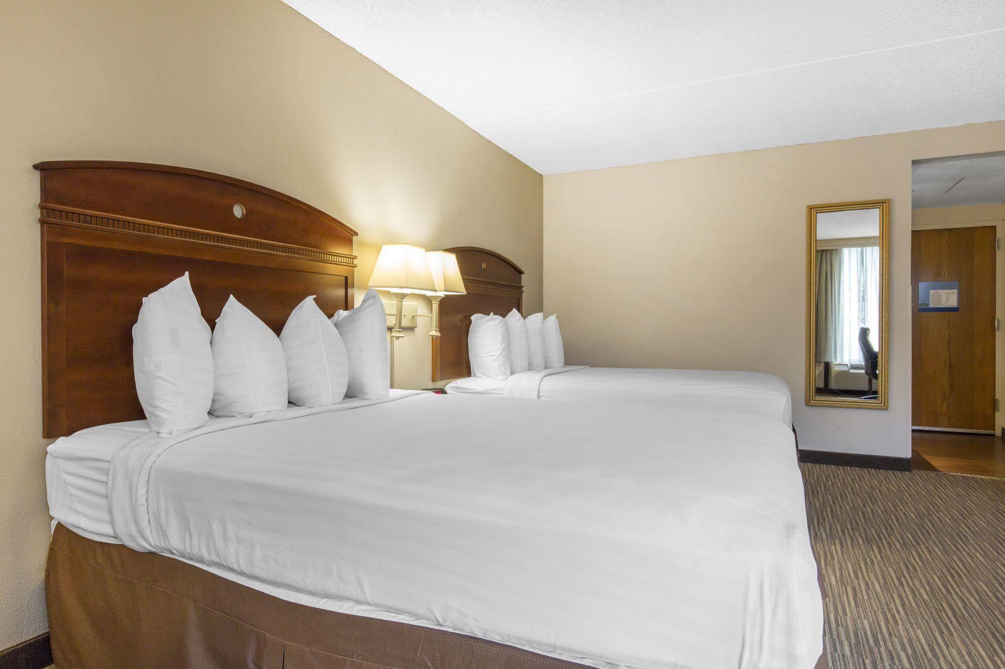 Greenstay Hotel & Suites Central 斯普林菲尔德 外观 照片